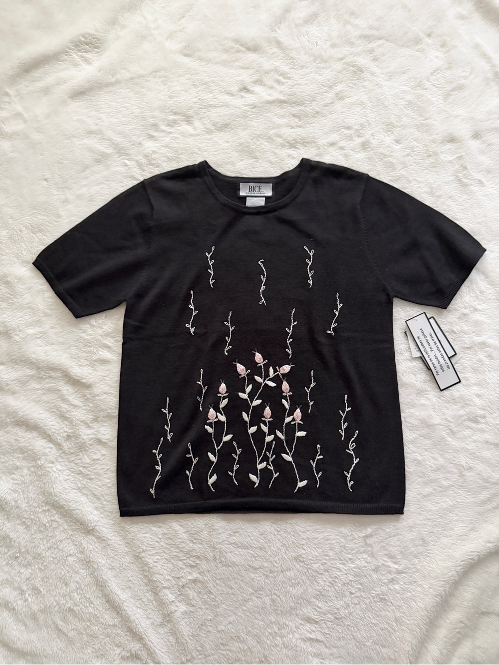 Bice by Sag Harbor Vintage Floral Embroidered Knit Sweater Top Black Size Medium